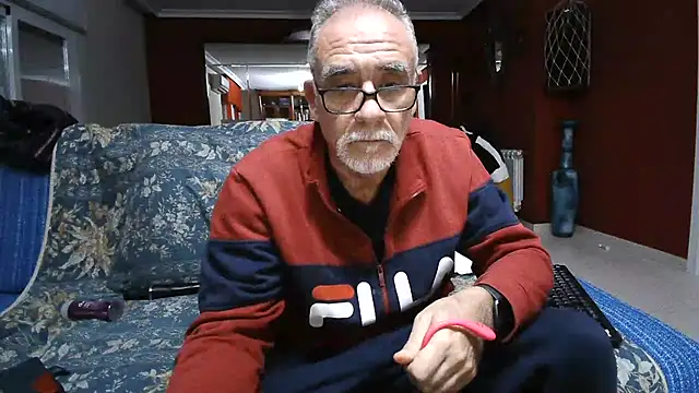 Snapshot of maduroguapo chatting on February 22, 10:59 pm maduroguapo online show from February 22, 10:59 pm