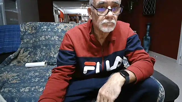 Snapshot of maduroguapo chatting on February 20, 9:42 pm maduroguapo online show from February 20, 9:42 pm