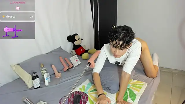 Snapshot of Benjamin_Buster chatting on February 24, 6:27 am Benjamin Buster online show from February 24, 6:27 am