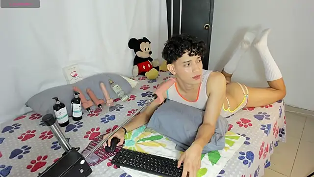 Snapshot of Benjamin_Buster chatting on February 16, 4:53 am Benjamin Buster online show from February 16, 4:53 am