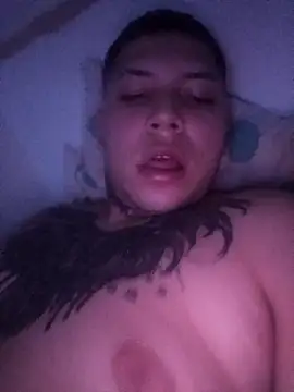 Snapshot of HotBoyJB2000 chatting on October 31, 6:26 am HotBoyJB2000 online show from October 31, 6:26 am