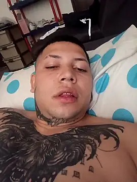 Snapshot of HotBoyJB2000 chatting on October 12, 10:48 pm HotBoyJB2000 online show from October 12, 10:48 pm