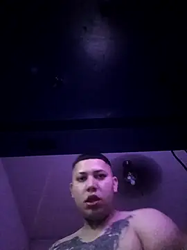 Snapshot of HotBoyJB2000 chatting on October 24, 6:04 am HotBoyJB2000 online show from October 24, 6:04 am