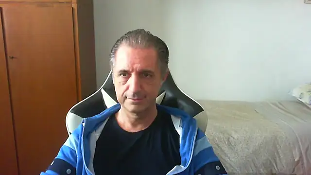 lliuk70mi online show from May 6, 12:50 pm