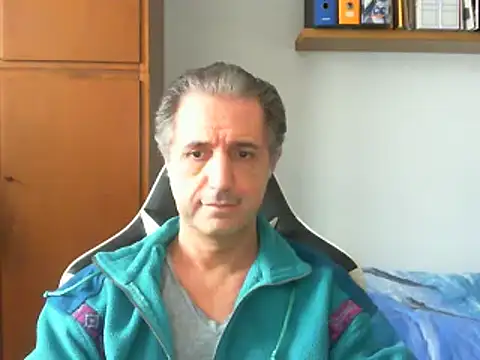 Snapshot of lliuk70mi chatting on March 9, 1:59 pm lliuk70mi online show from March 9, 1:59 pm