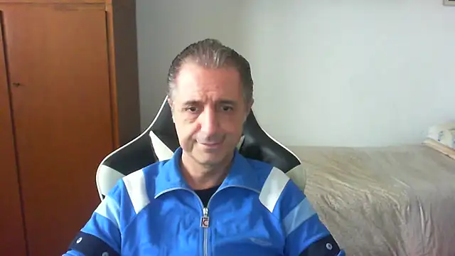 lliuk70mi online show from May 5, 12:18 pm