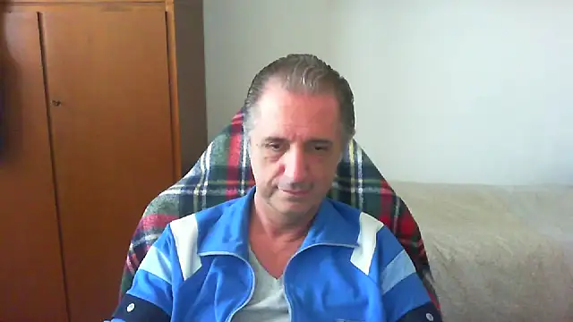 lliuk70mi online show from May 13, 12:46 pm