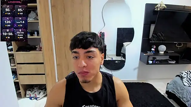 Snapshot of Cristhian_Evans chatting on September 13, 1:23 pm Cristhian Evans online show from September 13, 1:23 pm