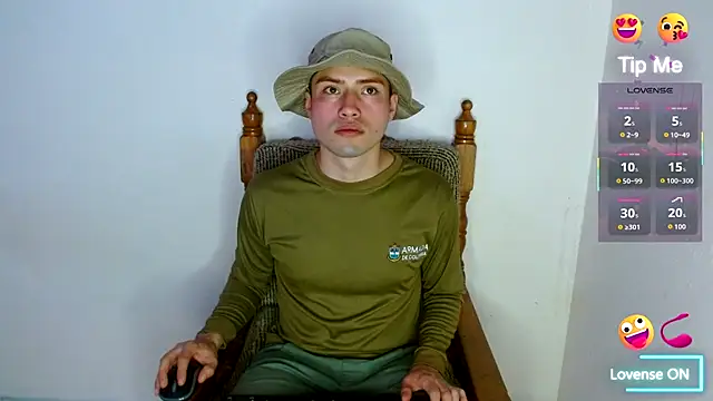 Snapshot of nolanjay_ chatting on October 7, 9:19 pm nolanjay online show from October 7, 9:19 pm