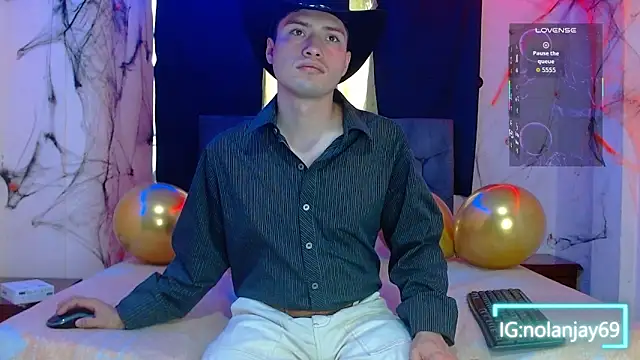 Snapshot of nolanjay_ chatting on October 10, 9:39 pm nolanjay online show from October 10, 9:39 pm