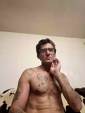 Snapshot of Zgodanilep chatting on December 6, 7:12 pm Zgodanilep online show from December 6, 7:12 pm