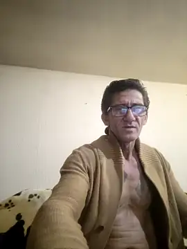 Snapshot of Zgodanilep chatting on February 9, 12:30 pm Zgodanilep online show from February 9, 12:30 pm
