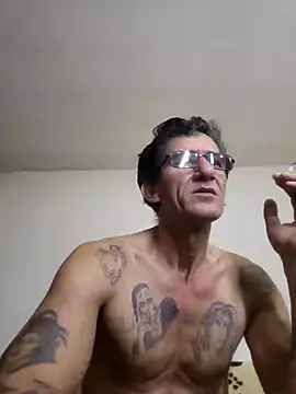 Snapshot of Zgodanilep chatting on January 2, 8:35 pm Zgodanilep online show from January 2, 8:35 pm