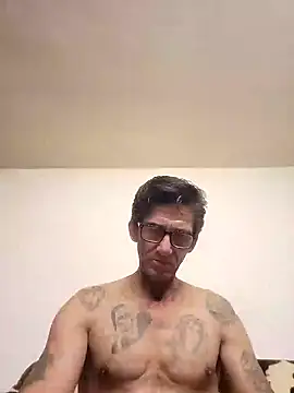Snapshot of Zgodanilep chatting on December 5, 9:28 pm Zgodanilep online show from December 5, 9:28 pm
