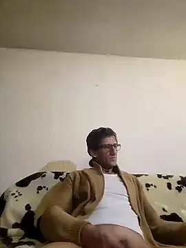 Snapshot of Zgodanilep chatting on December 19, 6:45 pm Zgodanilep online show from December 19, 6:45 pm