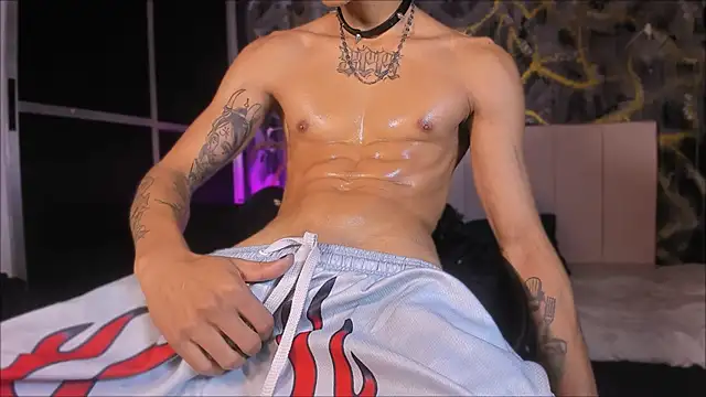 Snapshot of DemonKush-- chatting on February 9, 12:18 am DemonKush-- online show from February 9, 12:18 am
