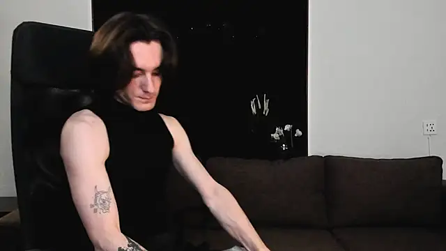 misterhult online show from March 12, 2:56 pm