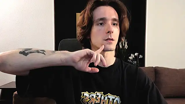 misterhult online show from March 8, 2:38 pm