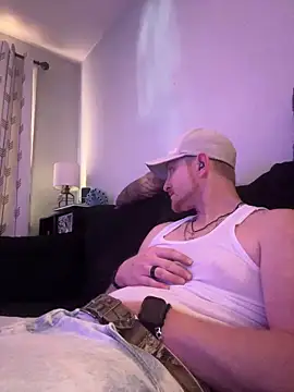 bigred0808 online show from March 11, 3:41 pm