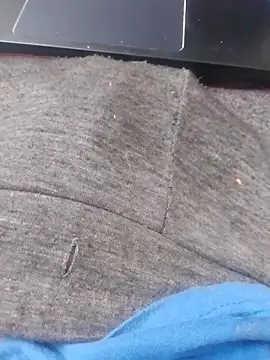 krissraw online show from April 8, 8:47 am