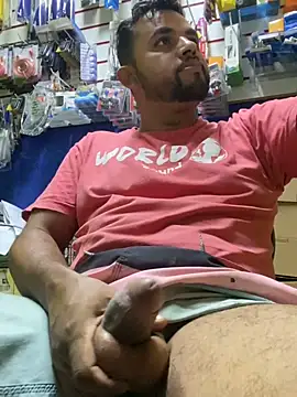 Snapshot of Sheik_z_o chatting on March 18, 5:55 pm Sheik z o online show from March 18, 5:55 pm