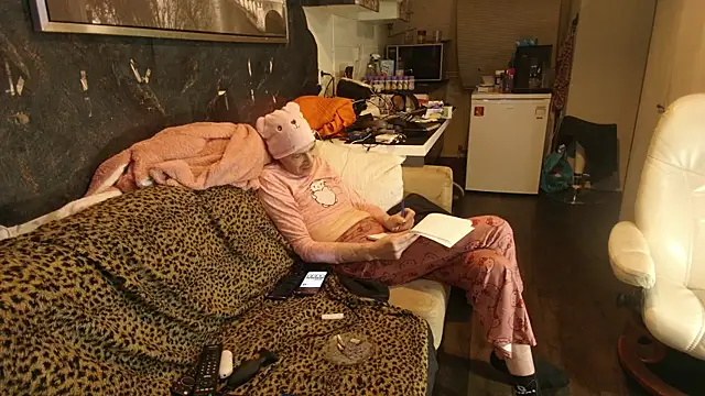 Doggyray44 online show from January 5, 5:27 pm