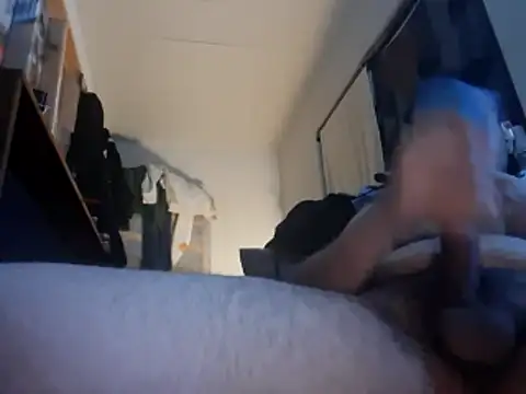 Snapshot of KeptupHack chatting on October 24, 1:13 pm KeptupHack online show from October 24, 1:13 pm