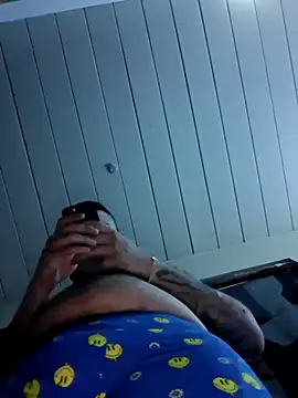 Snapshot of KeptupHack chatting on October 21, 11:24 am KeptupHack online show from October 21, 11:24 am