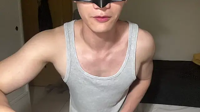 Snapshot of tomtom_henry chatting on October 4, 4:12 pm tomtom henry online show from October 4, 4:12 pm