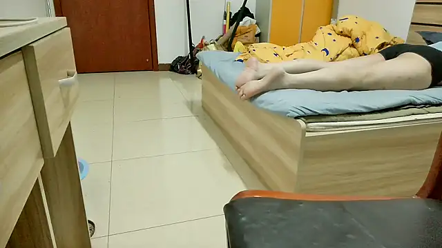 Snapshot of huzi518 chatting on September 9, 1:43 pm huzi518 online show from September 9, 1:43 pm