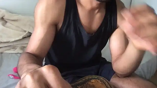 Lucascacaca online show from June 10, 1:23 pm