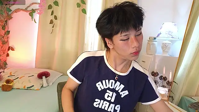 Snapshot of Tommyfoxboy chatting on September 11, 1:54 pm Tommyfoxboy online show from September 11, 1:54 pm