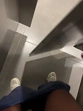 thiagowes online show from April 5, 11:23 pm