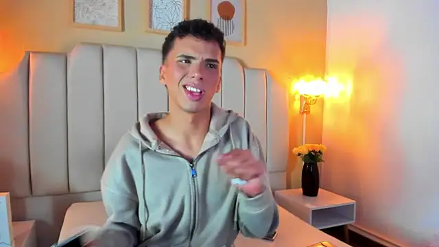 SEANTROYY online show from October 28, 4:15 am