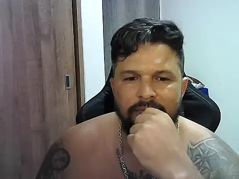 tupapito00 online show from March 18, 8:39 am