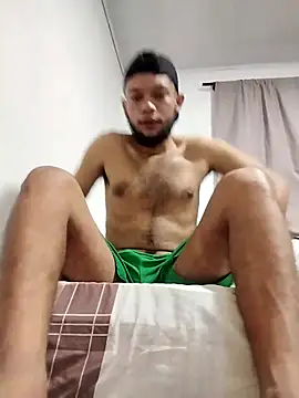 Snapshot of Zombra_42 chatting on December 24, 6:44 am Zombra 42 online show from December 24, 6:44 am