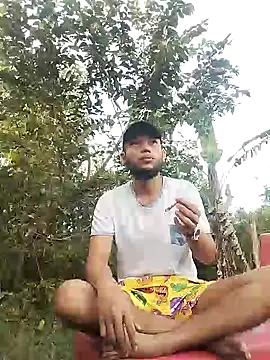 Snapshot of Zombra_42 chatting on January 15, 10:13 pm Zombra 42 online show from January 15, 10:13 pm