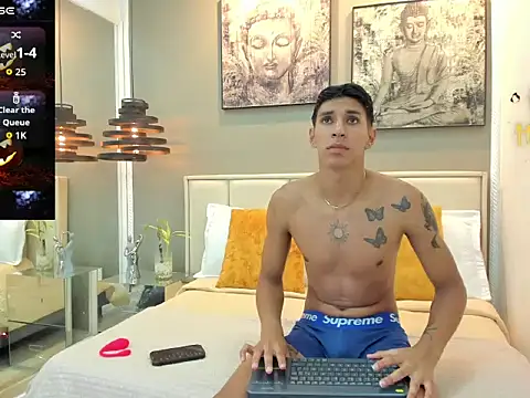 Snapshot of kieran_derek chatting on October 26, 4:25 am kieran derek online show from October 26, 4:25 am