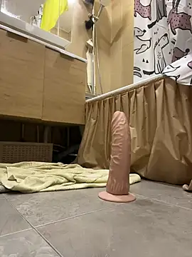 Hungry  Puppy online show from April 3, 1:13 am