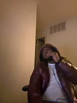 Snapshot of TheOfficialTwanDaDon chatting on February 23, 2:56 am TheOfficialTwanDaDon online show from February 23, 2:56 am