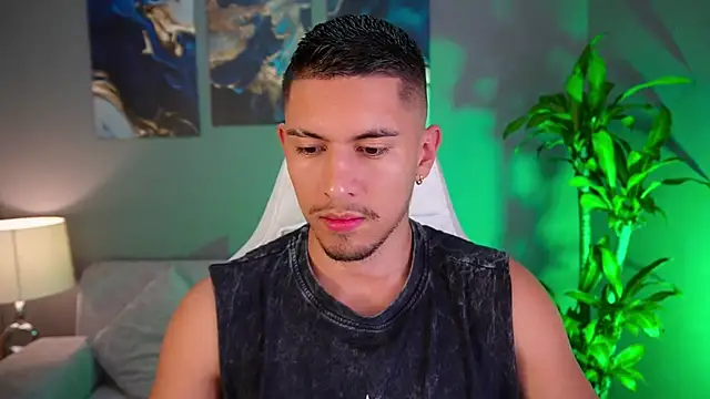 Snapshot of Aaronfox_x chatting on January 5, 12:09 am Aaronfox x online show from January 5, 12:09 am