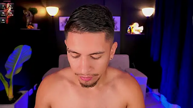 Snapshot of Aaronfox_x chatting on September 9, 1:43 pm Aaronfox x online show from September 9, 1:43 pm