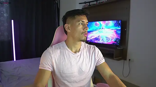 Aaronfox x online show from May 4, 7:59 pm