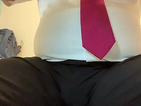 Snapshot of loinclothgay chatting on September 16, 7:09 am loinclothgay online show from September 16, 7:09 am