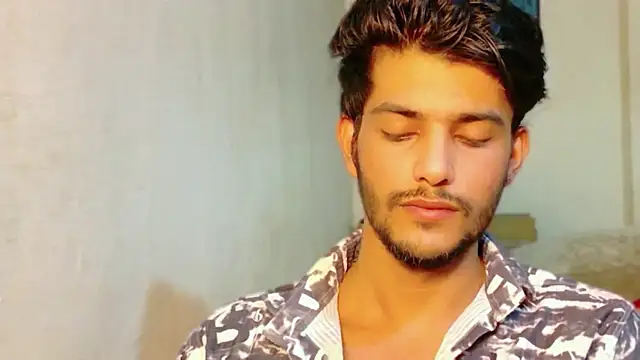 kingkartik7 online show from June 17, 5:04 pm