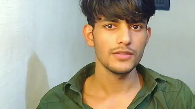 Snapshot of kingkartik7 chatting on October 14, 2:35 pm kingkartik7 online show from October 14, 2:35 pm