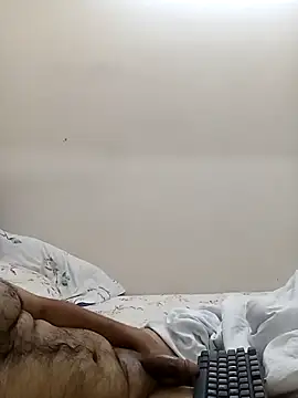 DesiiDaddy33 online show from October 19, 7:17 pm