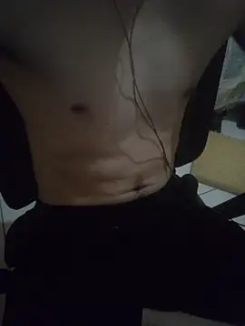 OliverWtdh online show from April 1, 5:54 pm