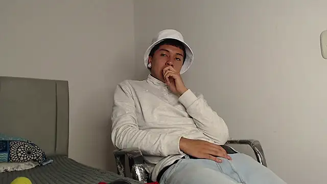 alex-lover online show from March 13, 4:31 am