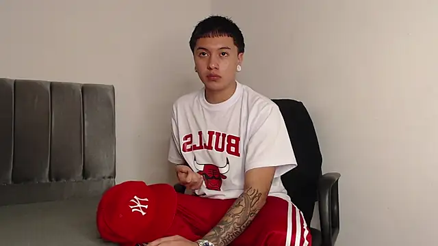 alex-lover online show from February 15, 2:05 am